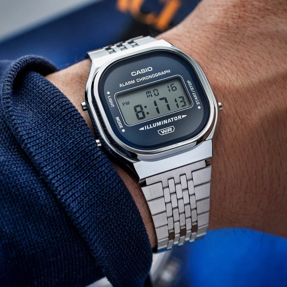 Casio Vintage Blue Dial Bracelet Watch A140WE-2AEF