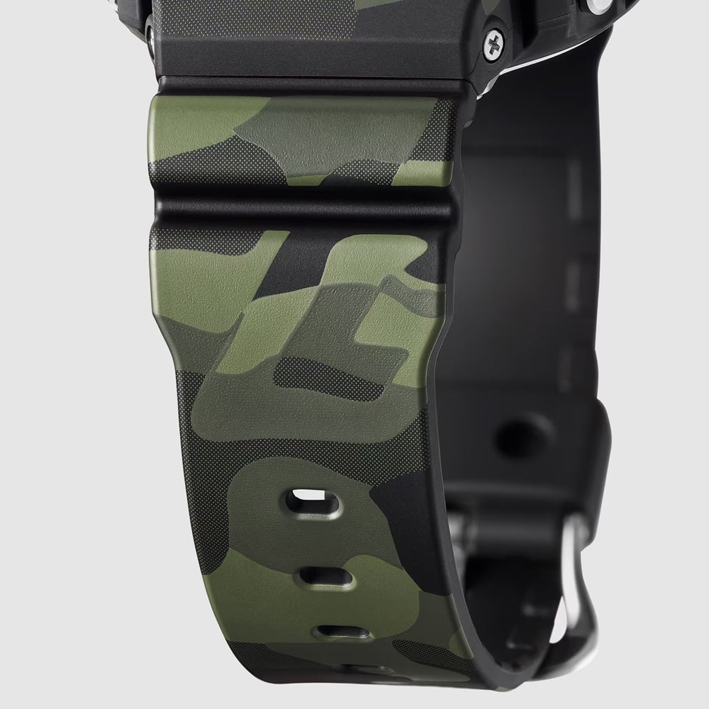 Casio Mens G-Shock Bold Camo Series Digital Strap Watch DW-6900CMG-3ER