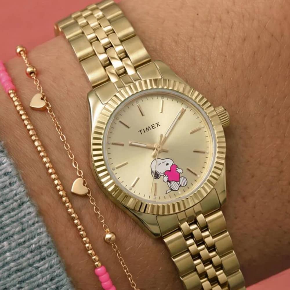 Timex Ladies Peanuts Legacy Mini Heart Hug Gold Tone Bracelet Watch TW6A07400