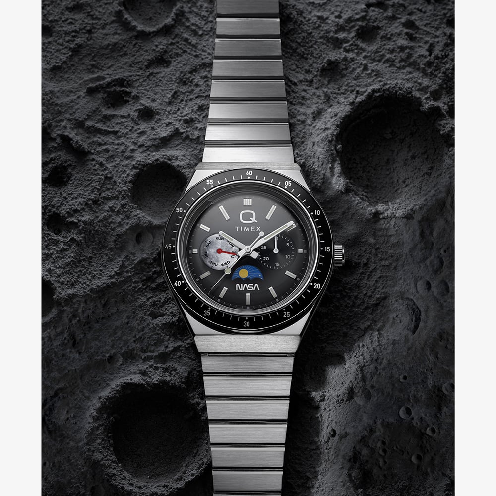 Timex x NASA Mens Q Space Black Bracelet Watch TW2Y56700