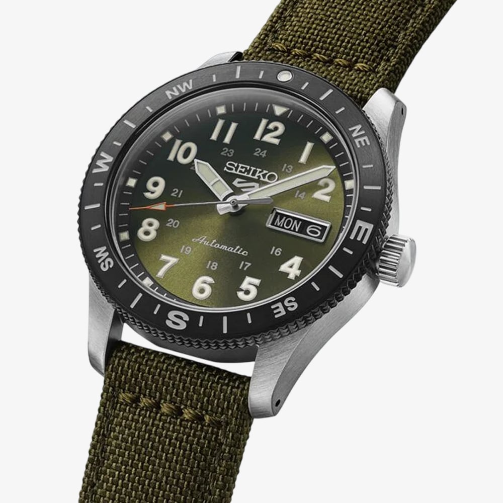 Seiko Mens 5 Sports Field Automatic Green Fabric Strap Watch HDB008K1