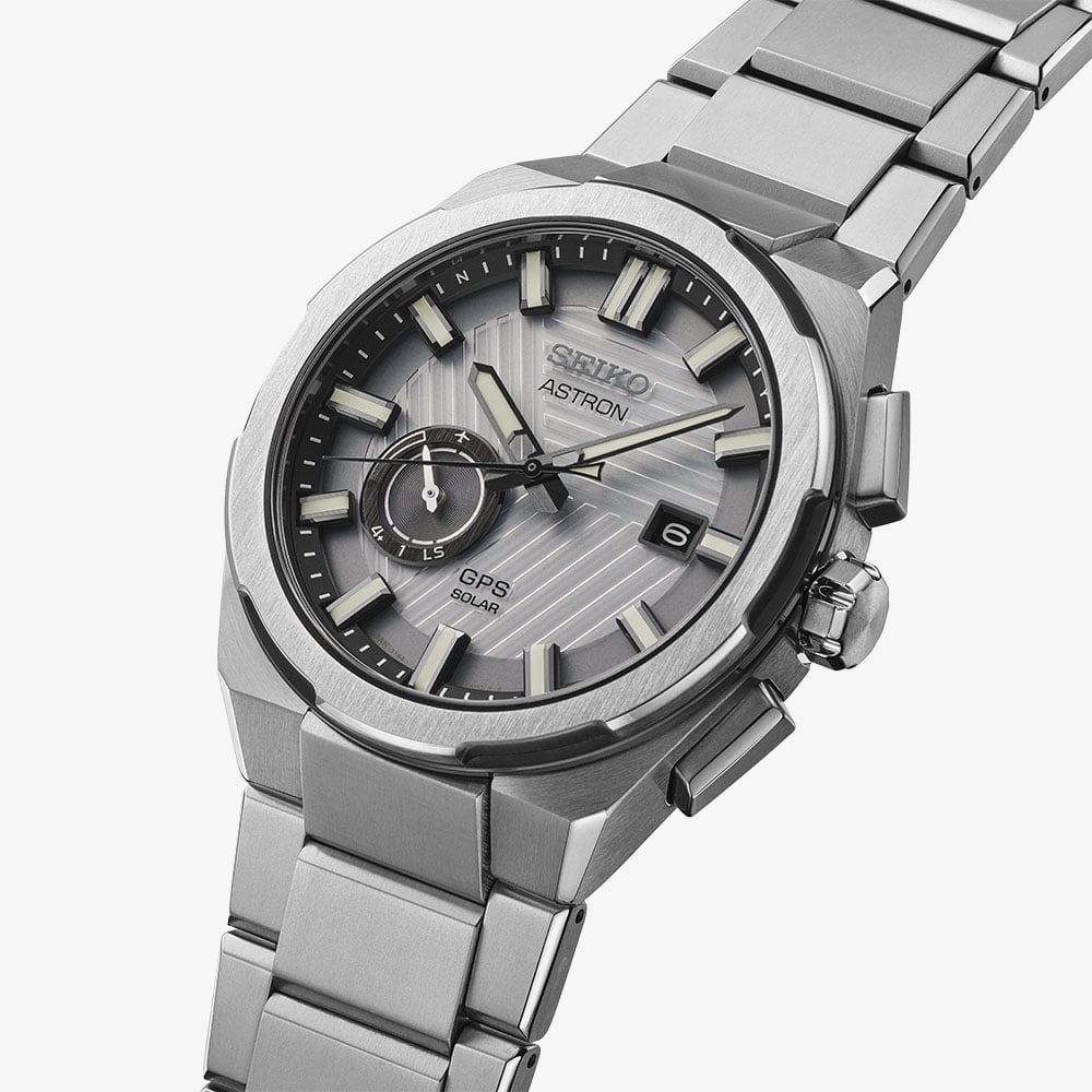 Seiko Mens Limited Edition Astron Solar System GPS Silvertone 'Earth' Bracelet Watch SSJ037J1