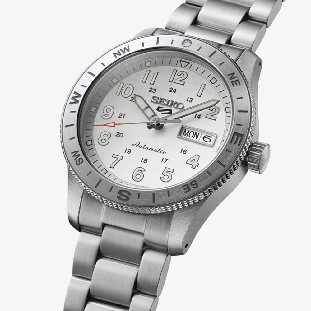 Seiko Mens 5 Sports Field Automatic White Dial Stainless Steel Bracelet Watch HDB007K1