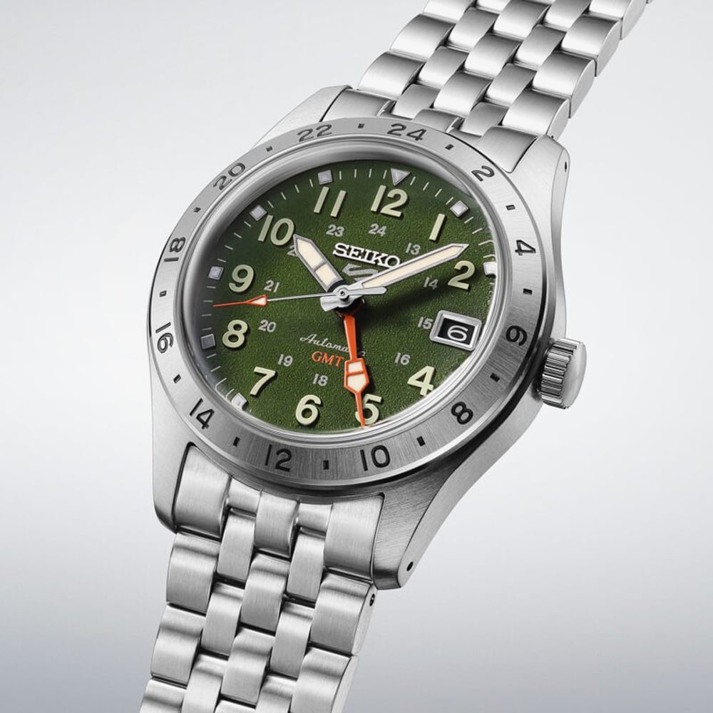 Seiko Mens 5 Sports Field GMT Green Dial Bracelet Watch HDB001K1