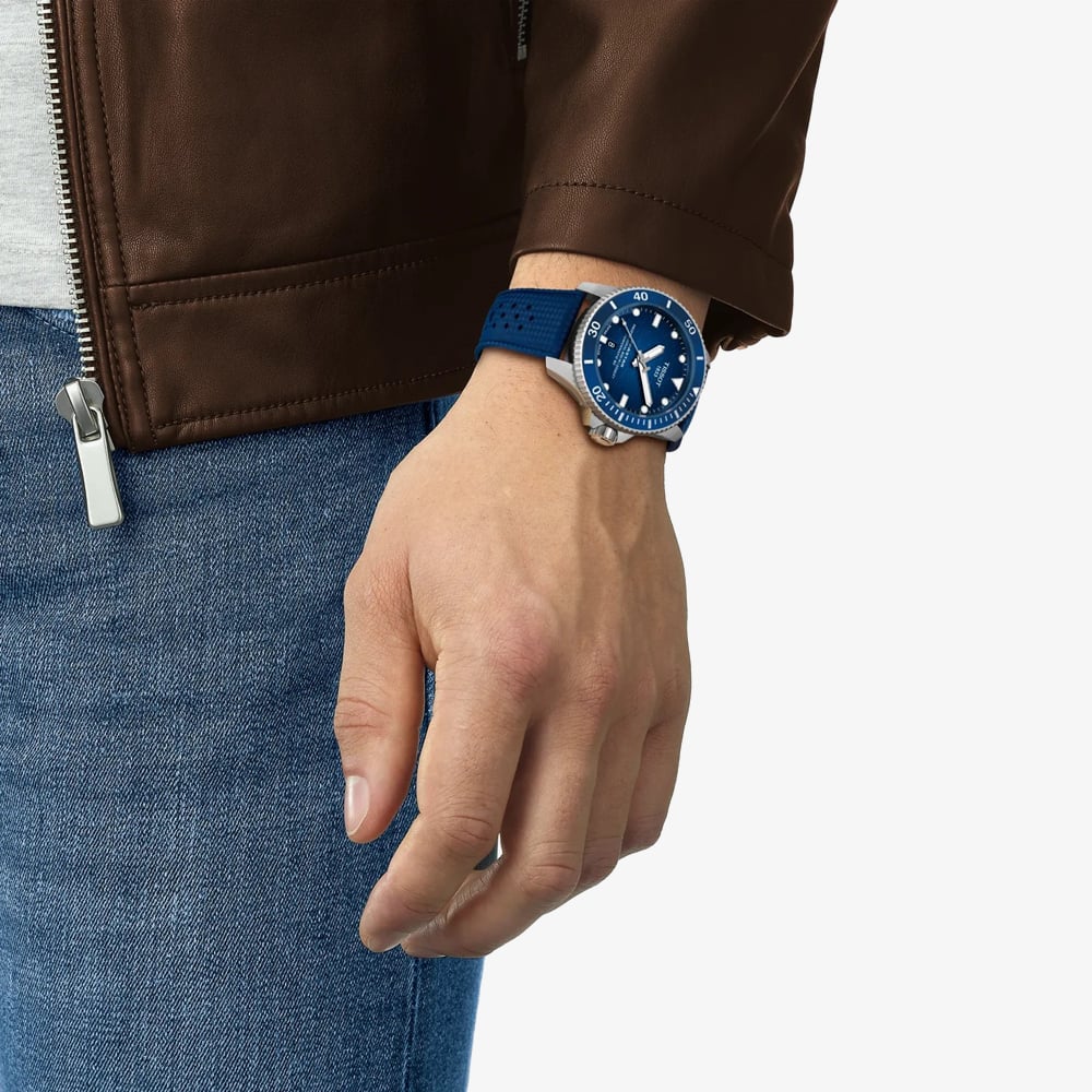 Tissot Mens Seastar 2000 44mm Blue & Silver Rubber Strap Watch T120.907.17.041.00