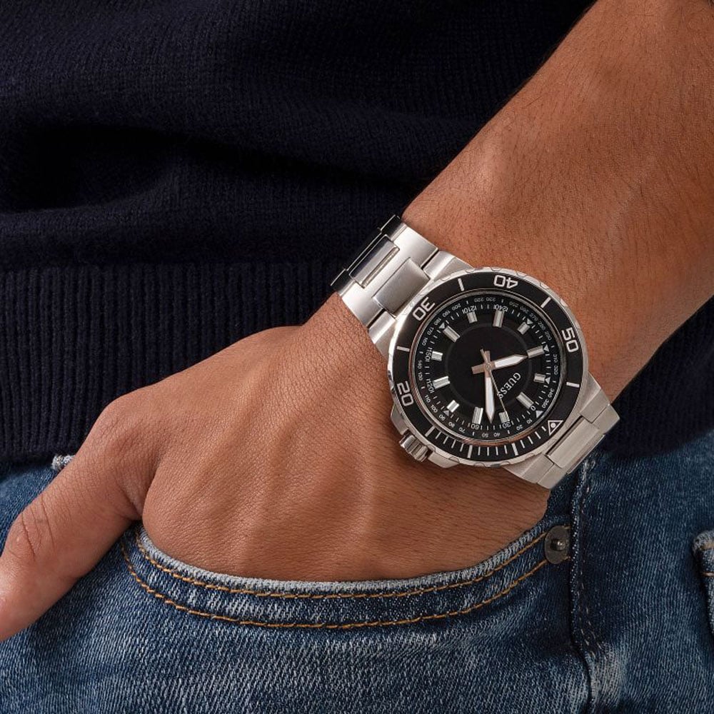 Guess Mens Track Black Dial & Silver Bracelet Watch GW0426G1