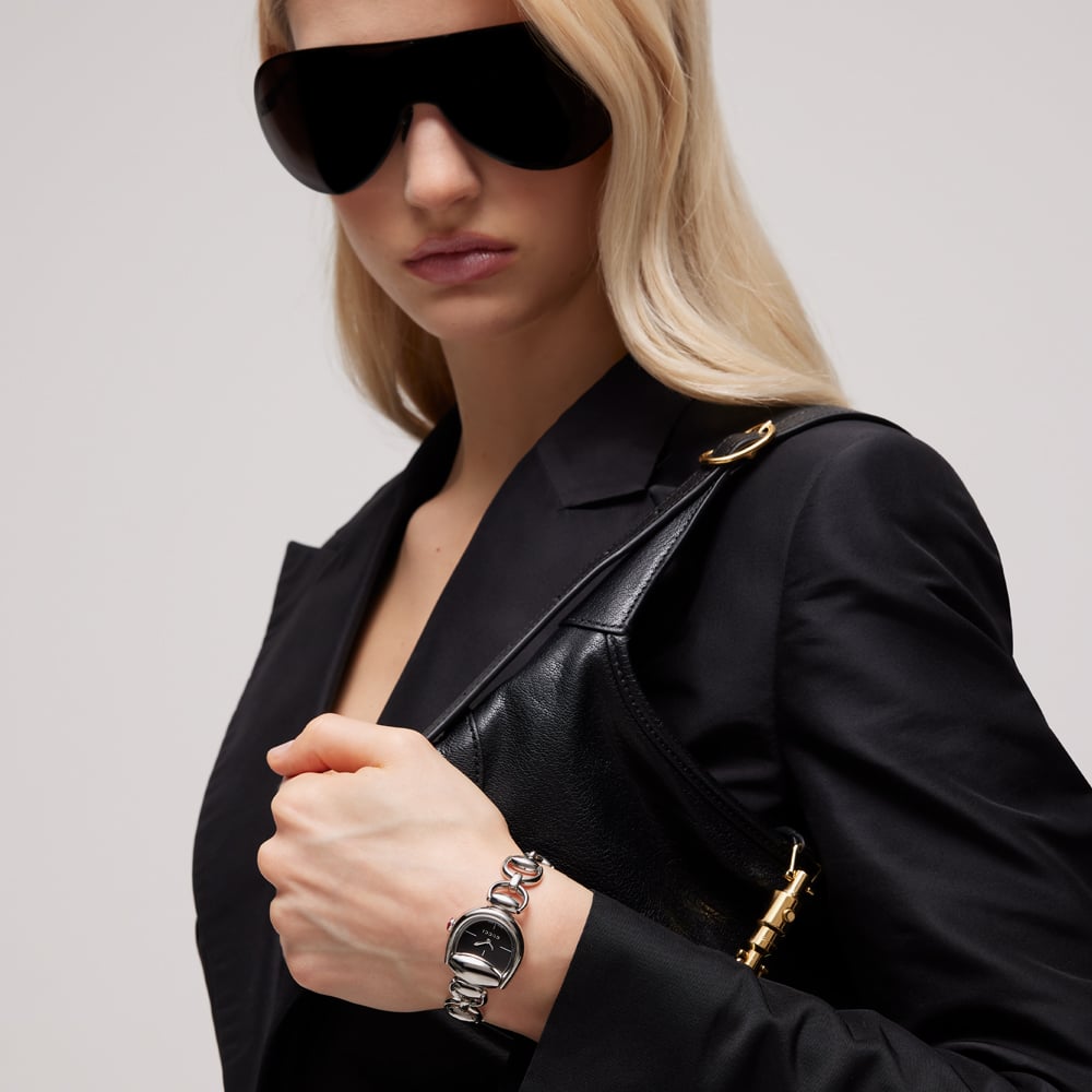 Gucci Ladies Horsebit Black Dial Chain Bracelet Watch YA168501