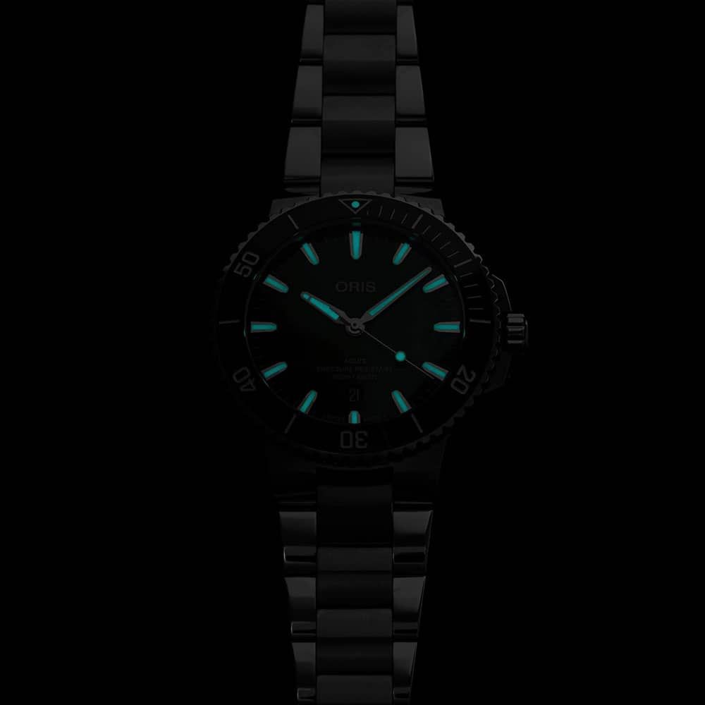 Oris Aquis Green Stainless Steel Watch 01 733 7789 4157-07 8 23 04PEB