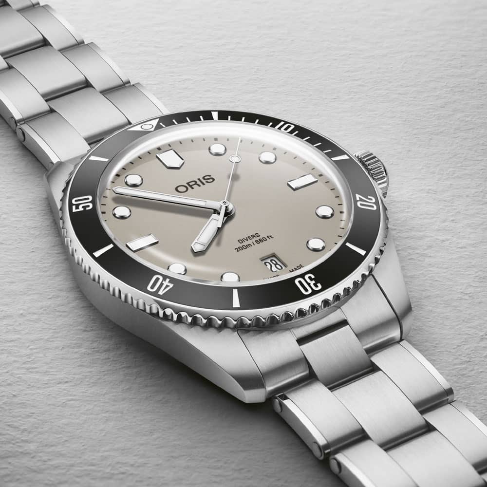 Oris Divers Date Beige Watch 01 733 7795 4051-Set