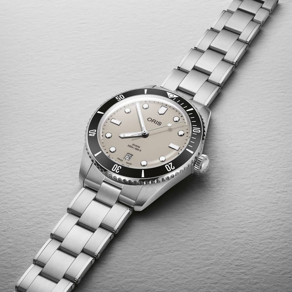 Oris Divers Date Beige Watch 01 733 7795 4051-Set