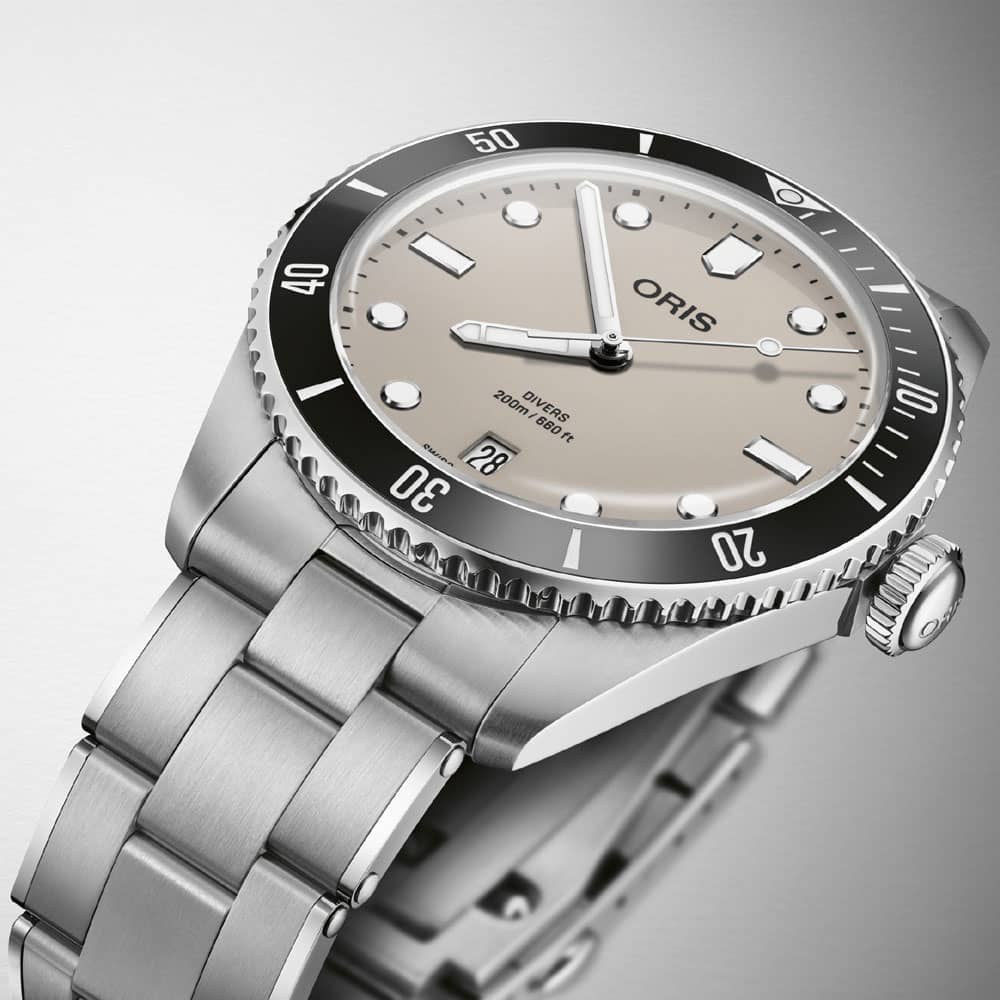 Oris Divers Date Beige Watch 01 733 7795 4051-Set