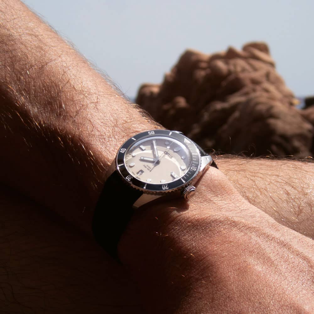 Oris Divers Date Beige Watch 01 733 7795 4051-Set