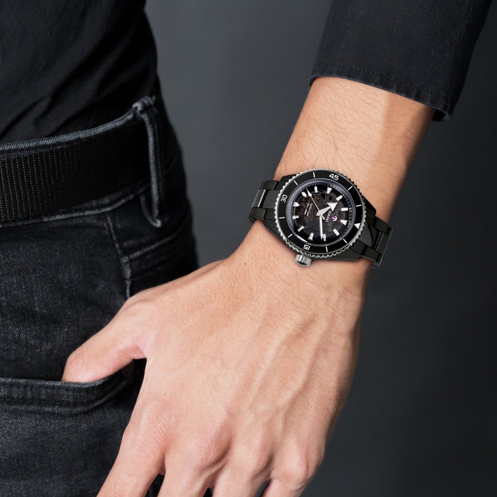 Rado Captain Cook High-Tech Ceramic Watch R32127152
