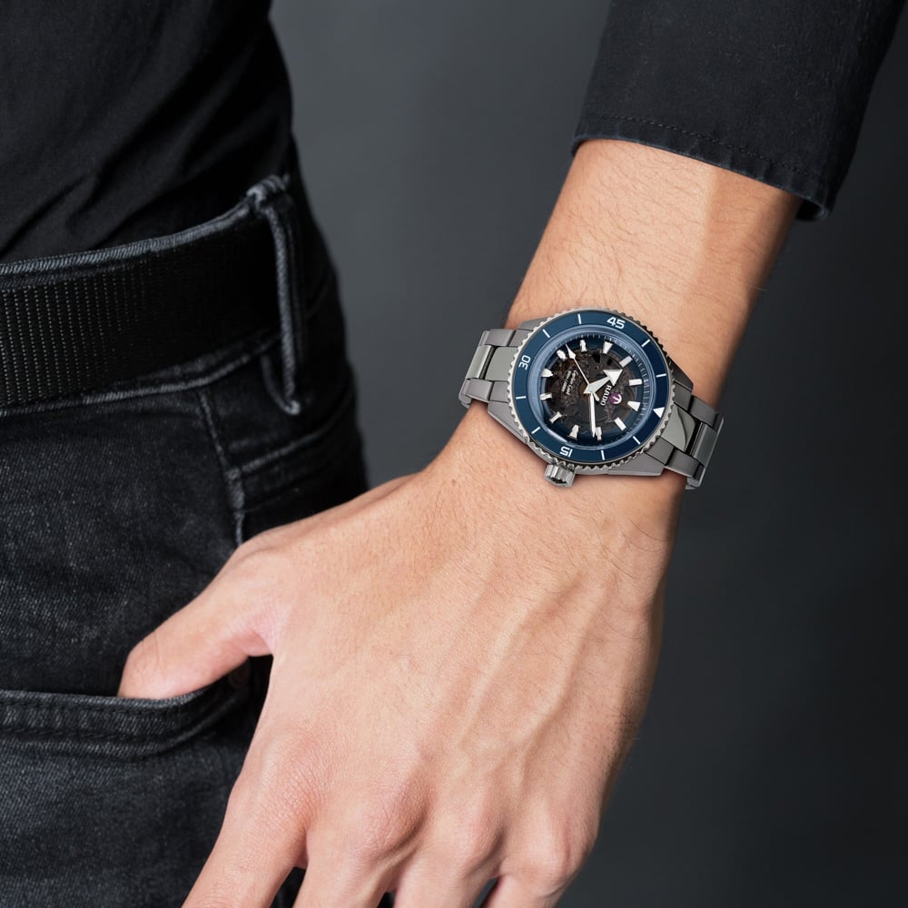 Rado Captain Cook High-Tech Ceramic Watch R32128202