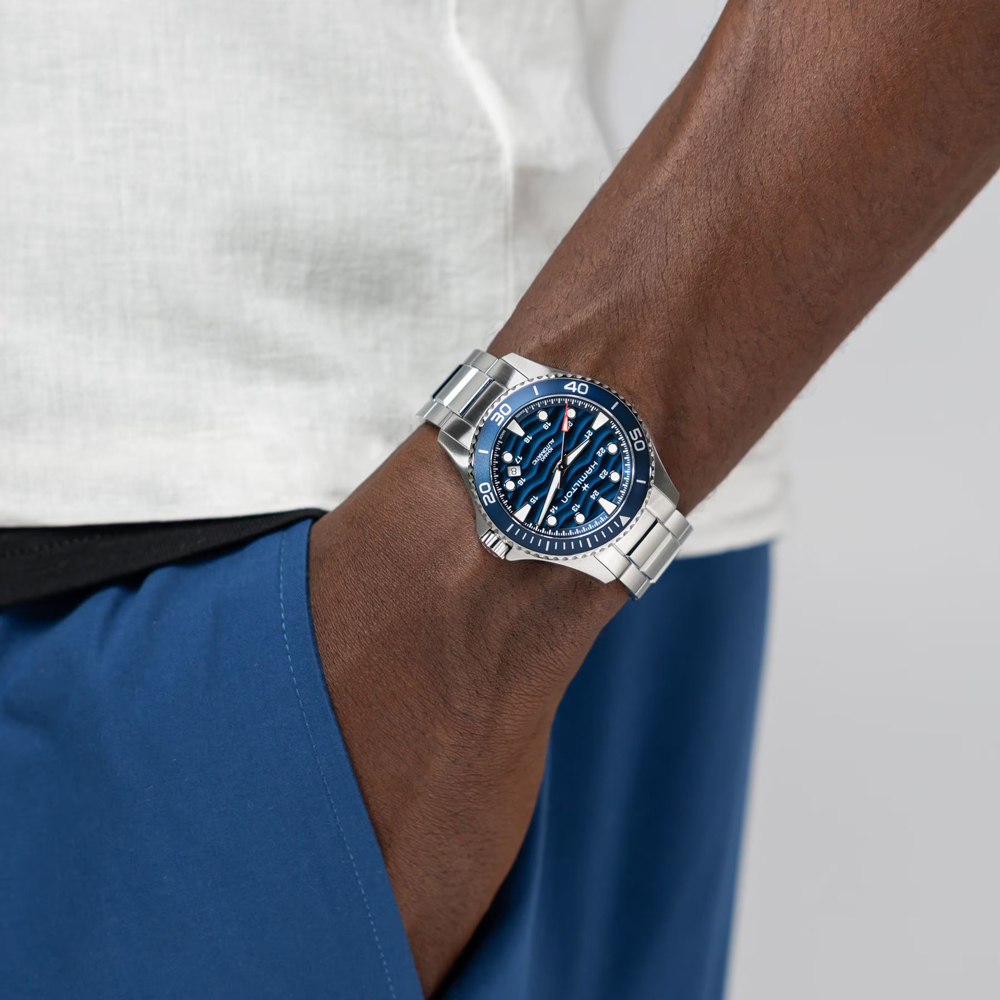 Hamilton Mens Khaki Navy Scuba 40mm Automatic Blue Dial Stainless Steel Bracelet Watch H82425140