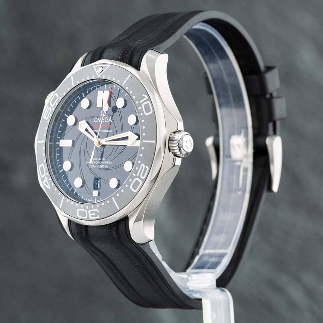 Pre-Owned OMEGA Limited Edition Seamaster Diver 300 James Bond Watch 210.22.42.20.01.004