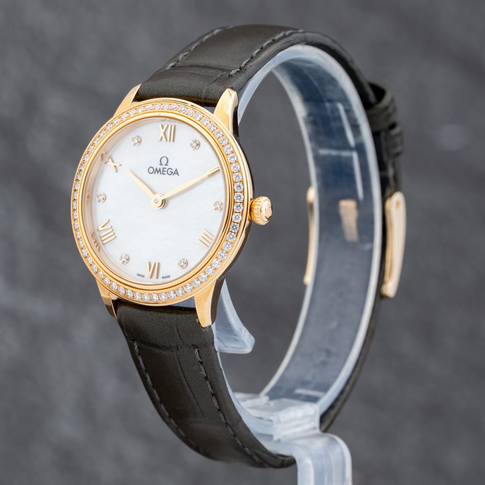 Pre-Owned OMEGA Ladies Prestige 18ct Gold Green Leather Strap Watch 434.58.28.60.55.002
