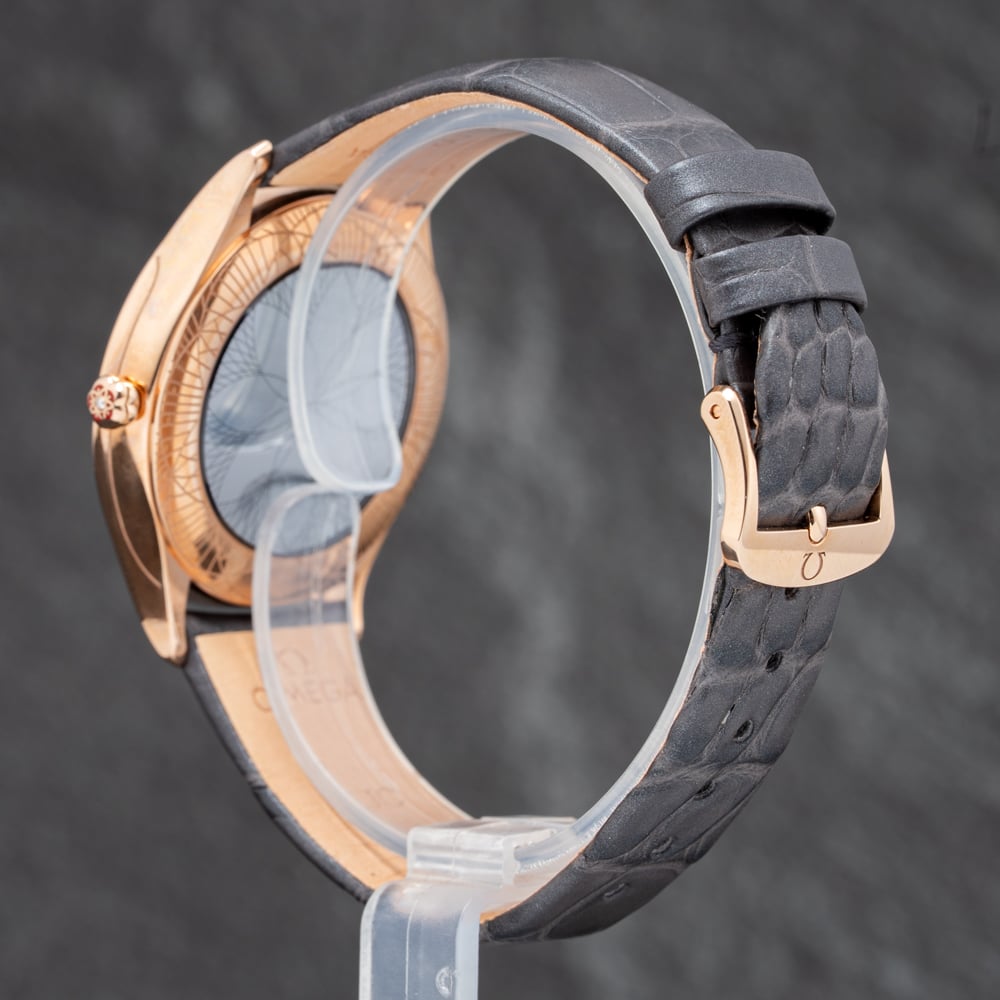 Pre-Owned OMEGA Ladies De Ville Tresor 18ct Rose Gold White Leather Strap Watch 428.58.36.60.02.001
