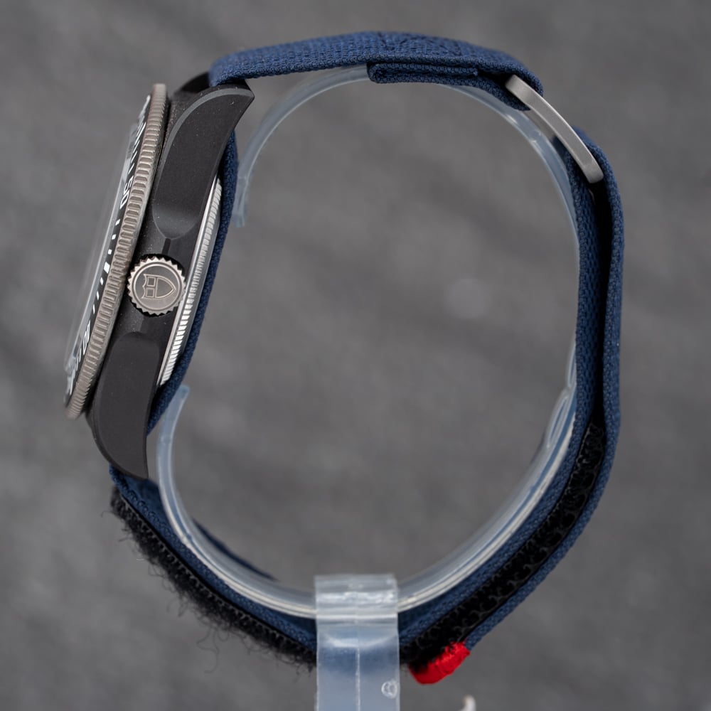 Pre-Owned Tudor Mens Pelagos FXD Blue Fabric Strap Watch M25707KN-0001