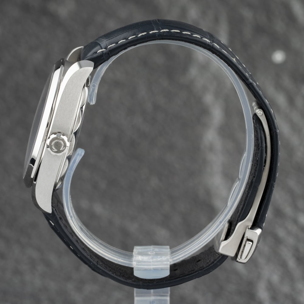 Pre-Owned OMEGA Seamaster Watch 2201338