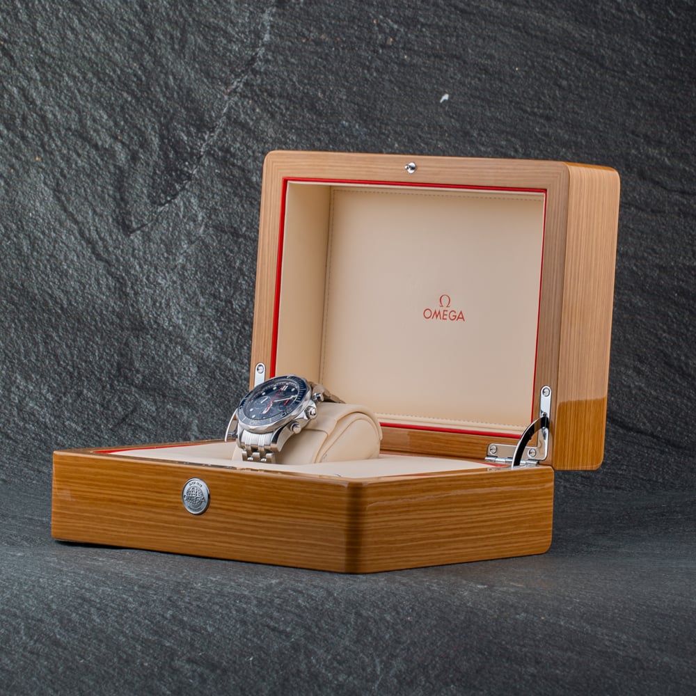 Pre-Owned OMEGA Mens Seamaster Diver Chronograph Blue Dial Bracelet Watch 212.30.44.50.03.001