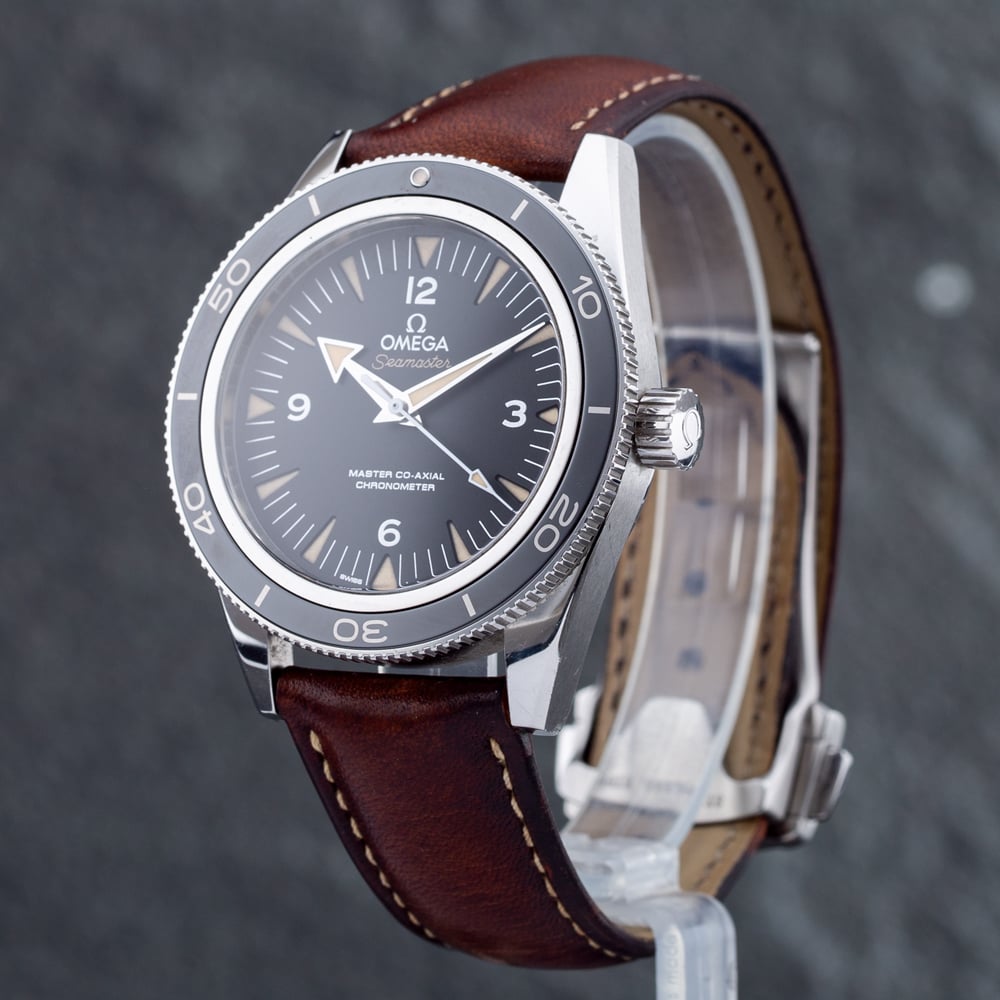 Pre-Owned OMEGA Mens Seamaster 300 Black Dial Brown Leather Strap Watch 23332412101002